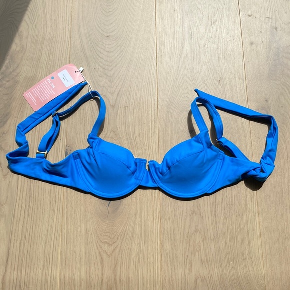 BNWT Midori Dawn bikini top - pacific - Picture 1 of 6